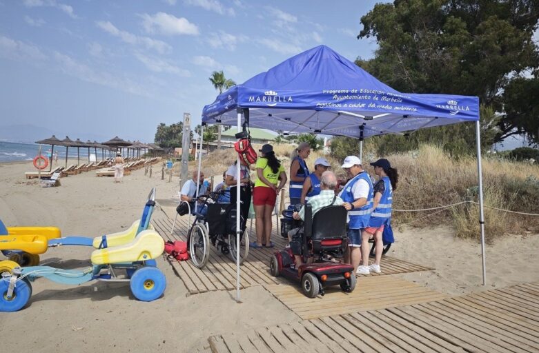 Marbella offers assisted bathing points on its beaches